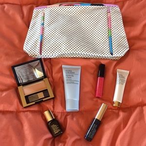 Estée Lauder travel sizes with cosmetic bag